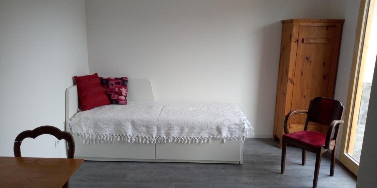 Studio Avec Jardin Au Pied Du Revard Dans Villa อิกซ์เลส์แบ็งส์ ภายนอก รูปภาพ