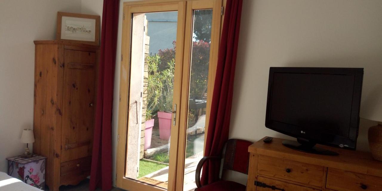 Studio Avec Jardin Au Pied Du Revard Dans Villa อิกซ์เลส์แบ็งส์ ภายนอก รูปภาพ